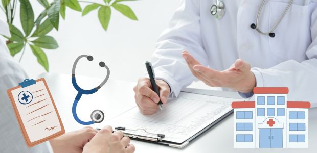 長引く咳を無理に我慢せず医師に相談している様子