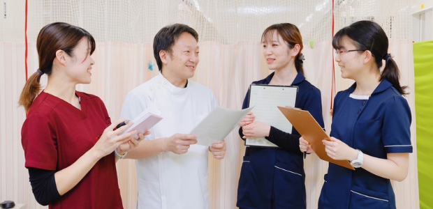 ファミリーメディカル　院長　他職種　関わり　